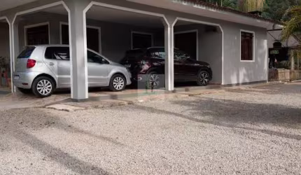 Casa com 3 Dormitórios, Sendo 1 Suíte São José
