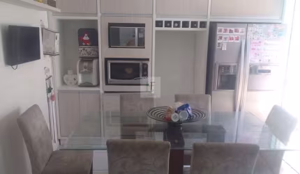 Casa 2 dormitórios em condomínio fechado