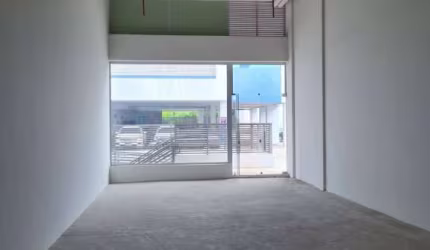 Loja comercial para venda e locação no Jardim Aquarius