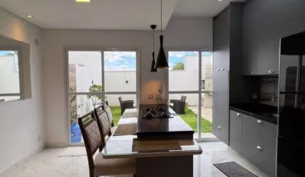 Casa em condomínio 3 quartos, sendo 1 suíte, a venda, 146 metros- URBANOVA