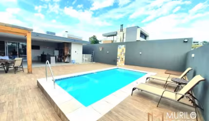 Casa em condomínio TÉRREA, 4 quartos, sendo 3 suítes, 280 metros- URBANOVA