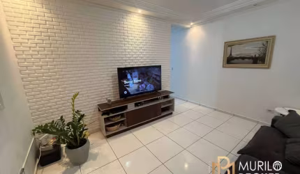 Casa à Venda com 3 Dormitórios - Bosque dos Ipês -