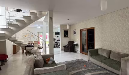 Casa em condomínio 3 suítes , 240 metros, a venda - VILA BRANCA