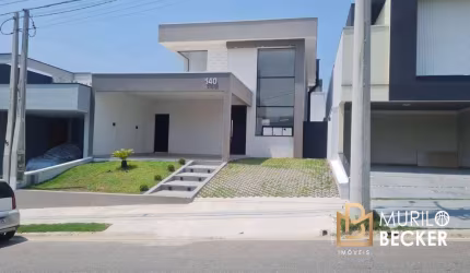 Casa à Venda em Condomínio Fechado em Caçapava -