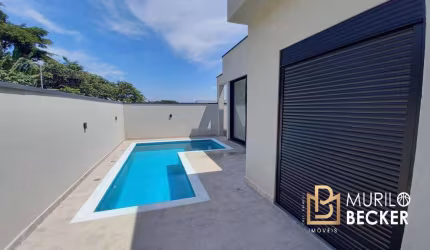 Casa Térrea com 3 suítes e piscina no Condomínio Terras do Vale