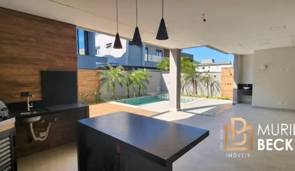 Casa com 4 suítes no Jardim do Golfe