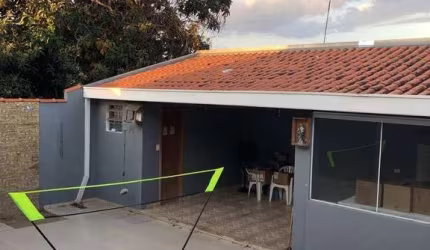 Casa com 3 quartos á venda no Bairro Novo Horizonte