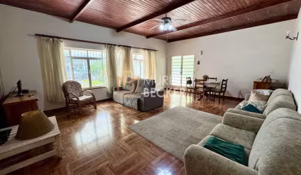 Casa Térrea com 3 Quartos à Venda, 438 m² - Bairro Vila Adyana SJCampos SP