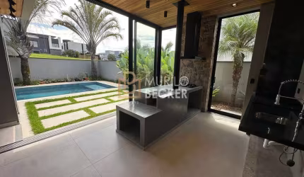 Casa a venda 3 quartos 290m2 - Alphaville- Bairro Urbanova