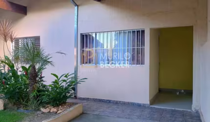Casa Térrea para venda com 3 quartos no Bairro Jardim Emília