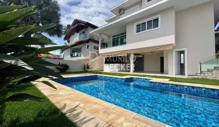 Casa à Venda em condomínio com 4 quartos - Cond. Jaguary - Urbanova