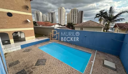 Casa  a venda com 3 quartos sendo 2 suites no  Bairro Jardim Esplanada