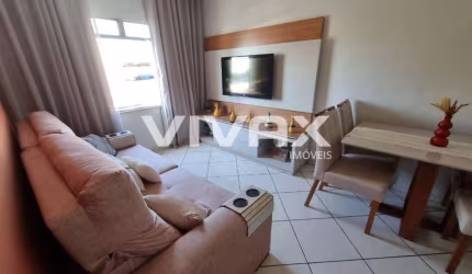 Apartamento com 2 quartos à venda na Rua Vinte e Quatro de Maio, Méier, Rio de Janeiro, 66 m2 por R$ 215.000