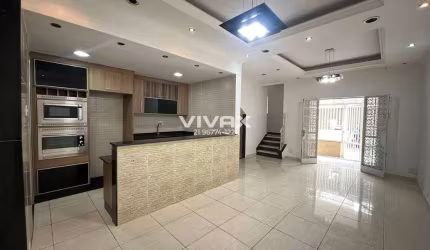 Casa em condomínio fechado com 3 quartos à venda na Rua Dias da Cruz, Méier, Rio de Janeiro, 228 m2 por R$ 685.500
