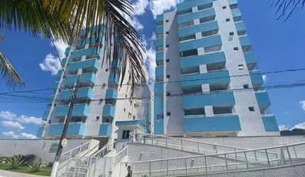 Apartamento frente mar | Varanda com Churrasqueira á carvão