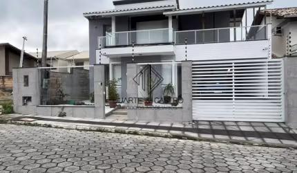 Casa dos sonhos esperando por você!