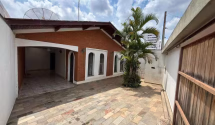 Casa para Venda em Valinhos, Vila Martina, 3 dormitórios, 1 suíte, 4 banheiros, 3 vagas