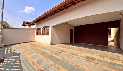 Casa para Locação em Valinhos, Parque Nova Suíça, 4 dormitórios, 2 suítes, 2 banheiros, 2 vagas