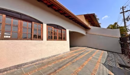Casa para Venda em Valinhos, Parque Nova Suíça, 4 dormitórios, 2 suítes, 2 banheiros, 2 vagas
