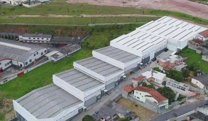 Galpão para Locação em Caieiras, Laranjeiras, 4 banheiros
