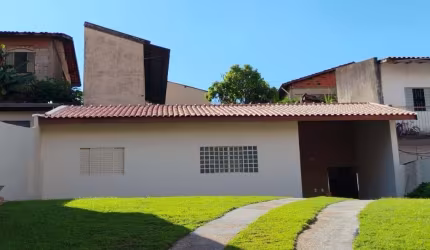Casa para Locação em Valinhos, Jardim América II, 3 dormitórios, 1 suíte, 2 banheiros, 2 vagas