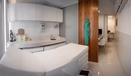 Sala de 1 banheiro.