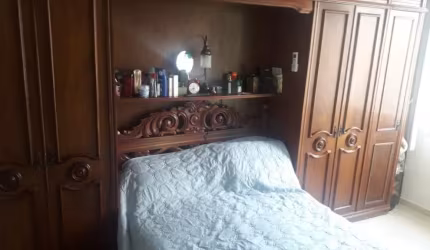 Apartamento de 2 quartos e 1 garagem.
