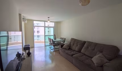 Apartamento 2 quartos e 1 garagem.