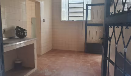 Casa 3 quartos e 1 garagem.