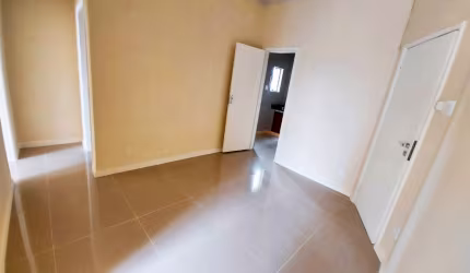 Apartamento de 1 quarto e 1 banheiro.