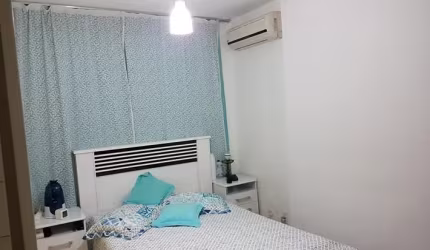 Cobertura de 3 quartos e 2 banheiros.