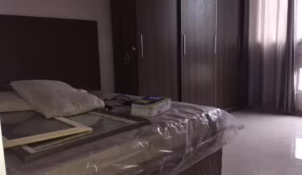 Apartamento de 1 quarto e banheiro.