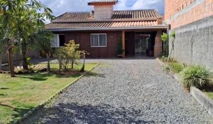 Casa para Venda em Araquari, Centro, 2 dormitórios, 1 banheiro, 1 vaga