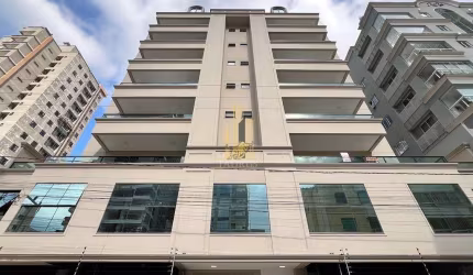 Apartamento de 2 Suítes na Meia Praia