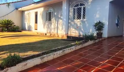 CASA Á VENDA BAIRRO COUNTRY EM CASCAVEL PR