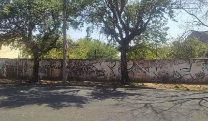 Terreno à venda no Centro, Araraquara  por R$ 687.000