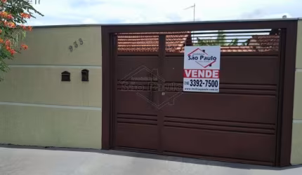 Casa com 2 quartos à venda no Cecap, Américo Brasiliense , 219 m2 por R$ 270.000