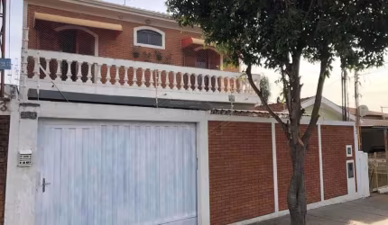 Casa com 5 quartos à venda na Vila Yamada, Araraquara , 196 m2 por R$ 600.000