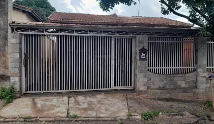 Casa com 3 quartos à venda no Yolanda Opice, Araraquara , 174 m2 por R$ 300.000