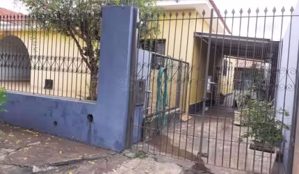 Casa com 3 quartos à venda no Jardim do Carmo, Araraquara , 255 m2 por R$ 400.000