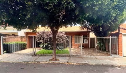 Casa com 3 quartos à venda na Vila José Bonifácio, Araraquara , 226 m2 por R$ 785.000