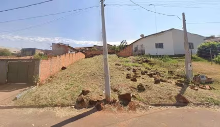 Terreno à venda no Jardim Universal, Araraquara  por R$ 85.000