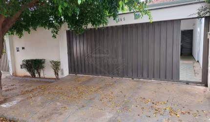 Casa com 3 quartos à venda no Jardim Marivan, Araraquara , 225 m2 por R$ 450.000