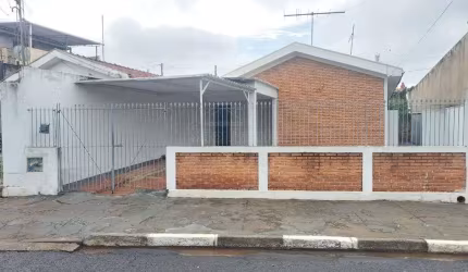 Casa com 3 quartos para alugar na Vila Tito de Carvalho (Vila Xavier), Araraquara , 111 m2 por R$ 1.250