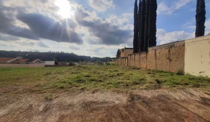 Terreno à venda na Vila Harmonia, Araraquara  por R$ 400.000