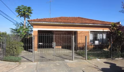 Casa com 3 quartos à venda na Vila Nossa Senhora do Carmo, Araraquara  por R$ 400.000