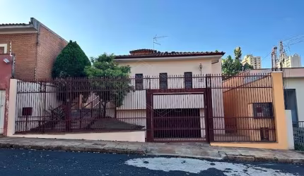 Casa com 3 quartos à venda no Centro, Araraquara , 198 m2 por R$ 580.000
