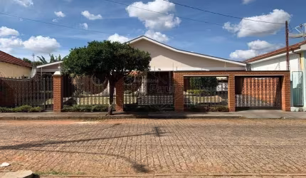 Casa com 3 quartos à venda na Vila Xavier (Vila Xavier), Araraquara , 425 m2 por R$ 1.130.000