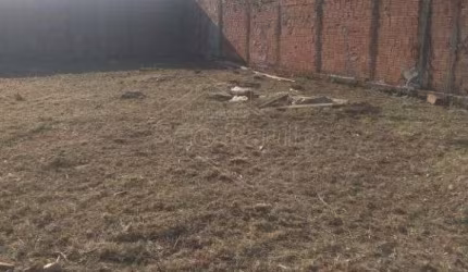 Terreno à venda no Jardim Roberto Selmi Dei, Araraquara  por R$ 105.000