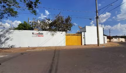 Casa com 2 quartos à venda no Jardim Santa Terezinha, Américo Brasiliense , 239 m2 por R$ 380.000